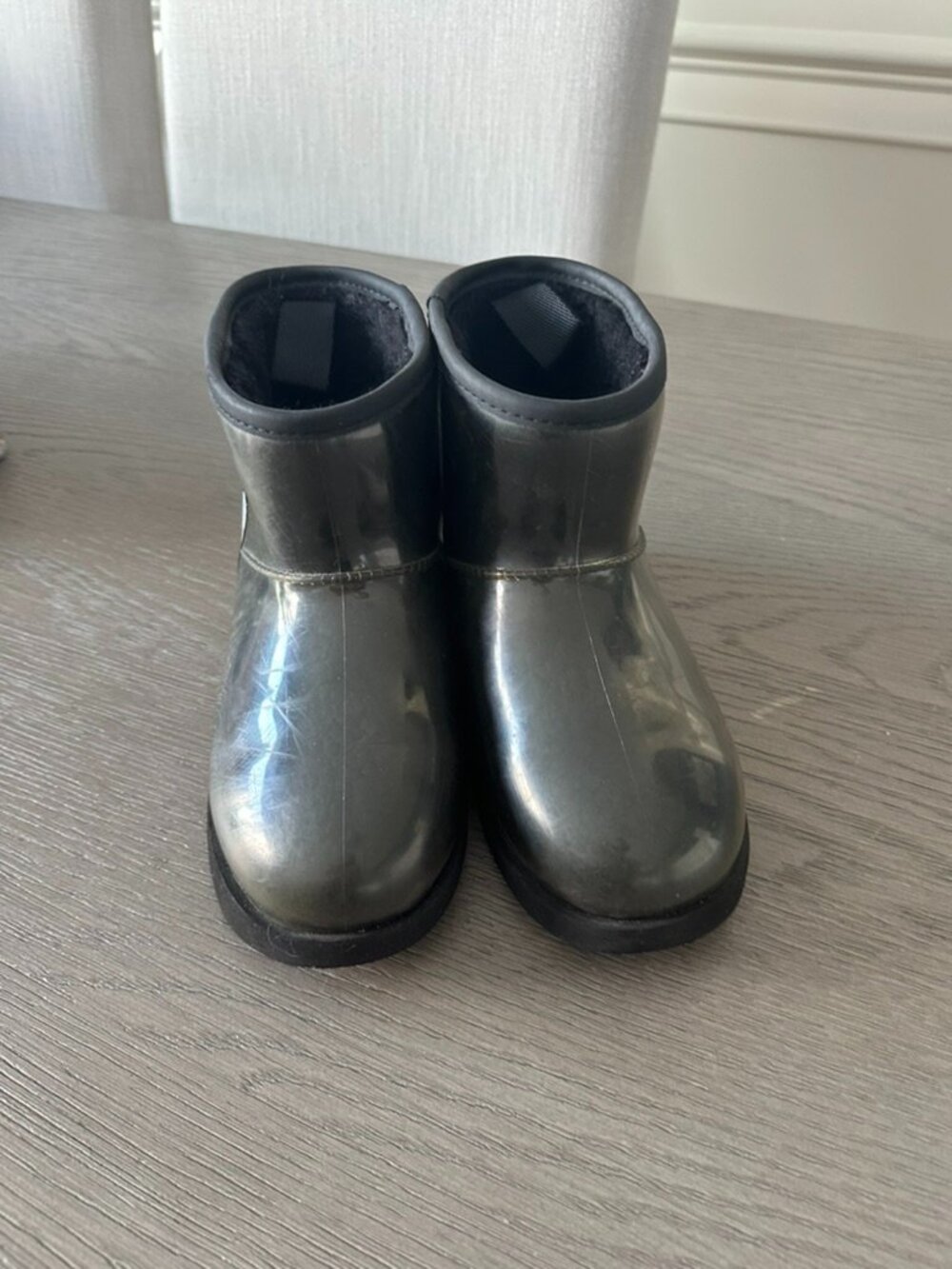 UGG CLASSIC CLEAR MINI BLACK WATERPROOF BOOT US 4